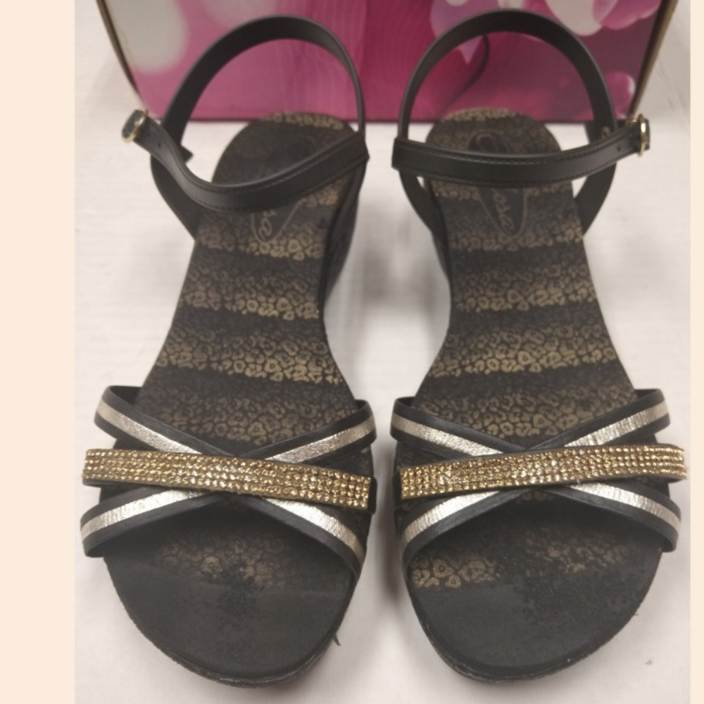 Sandals - Picture 4 of 7